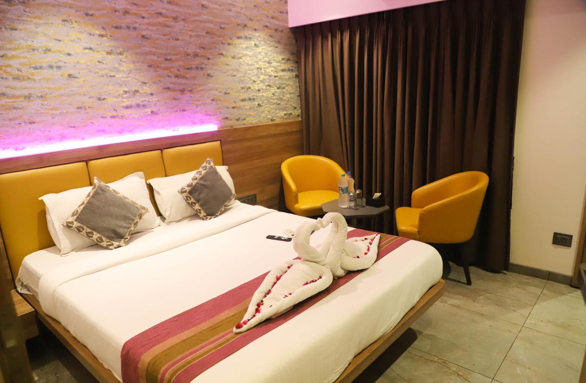 Hotel Aura Inn Airoli ,Digha Navi Mumbai Exterior photo
